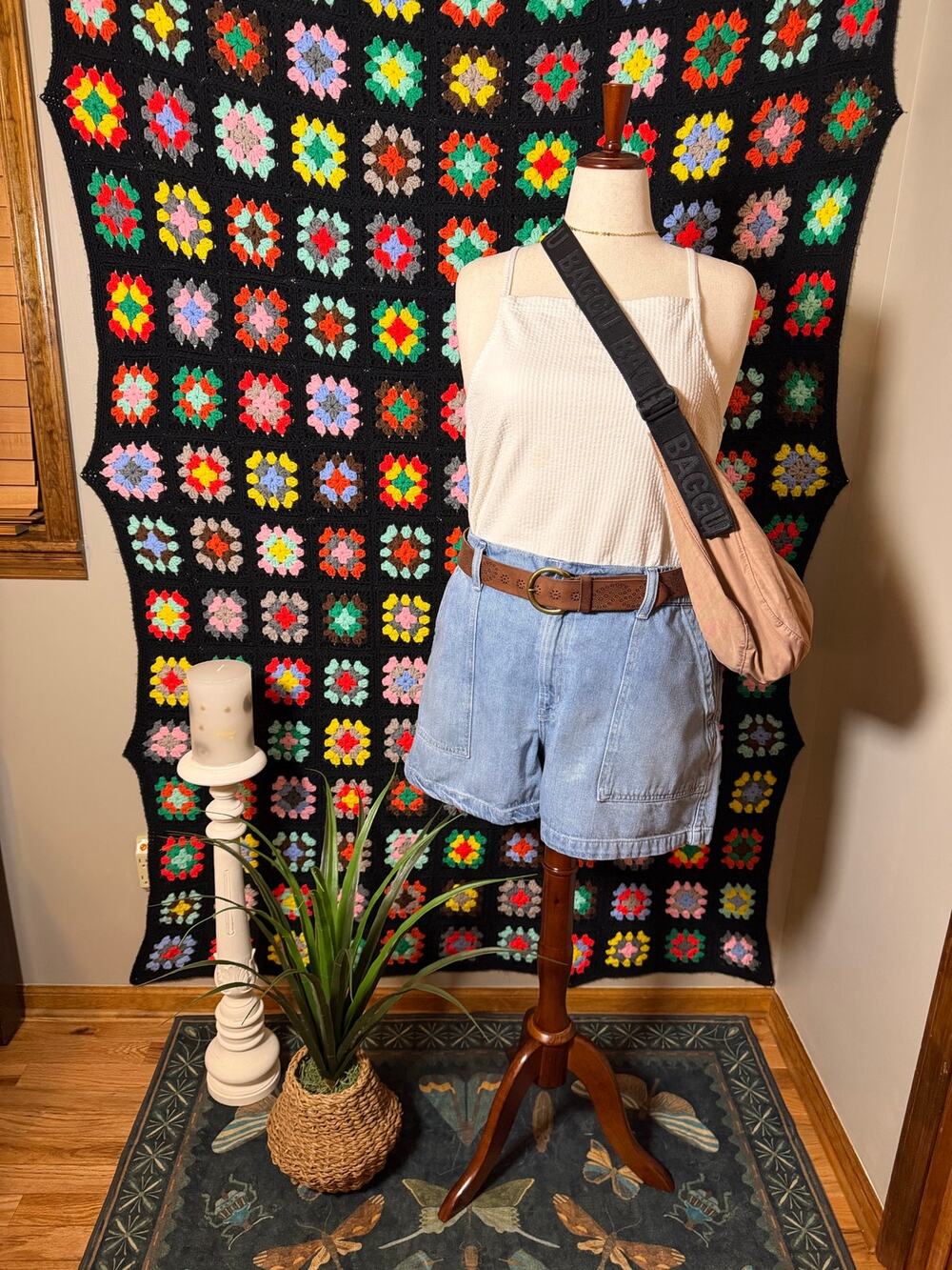 GAP Women’s Denim Shorts High Rise Elastic Waist Light Wash Mom Shorts 90s